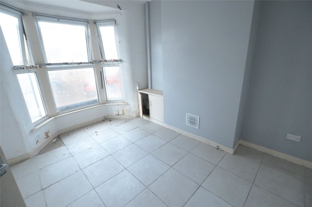 Property photo 2 of 8 Picture No. 09