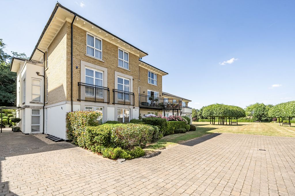 Property photo 1 of 21