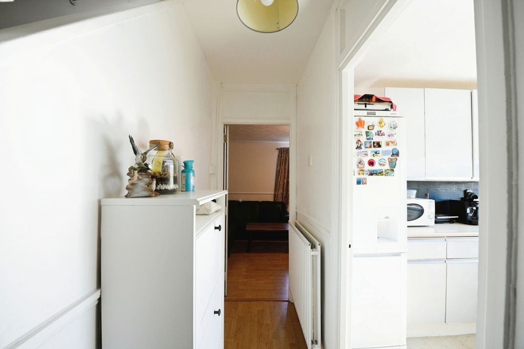 Property photo 2 of 17 Photography