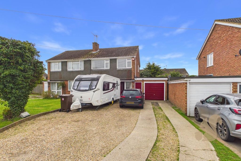 Property photo 1 of 21 Cam01659G0-Pr0775-Still023.Jpg