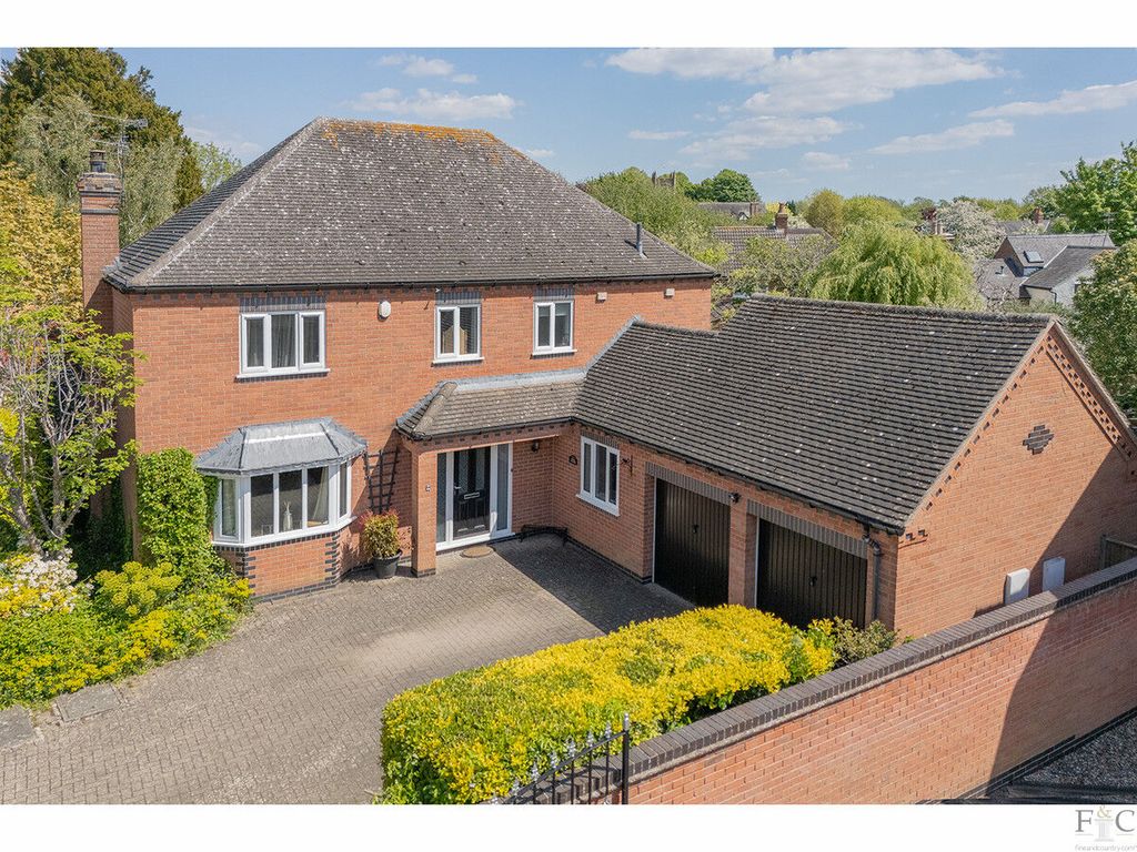 Property photo 1 of 29