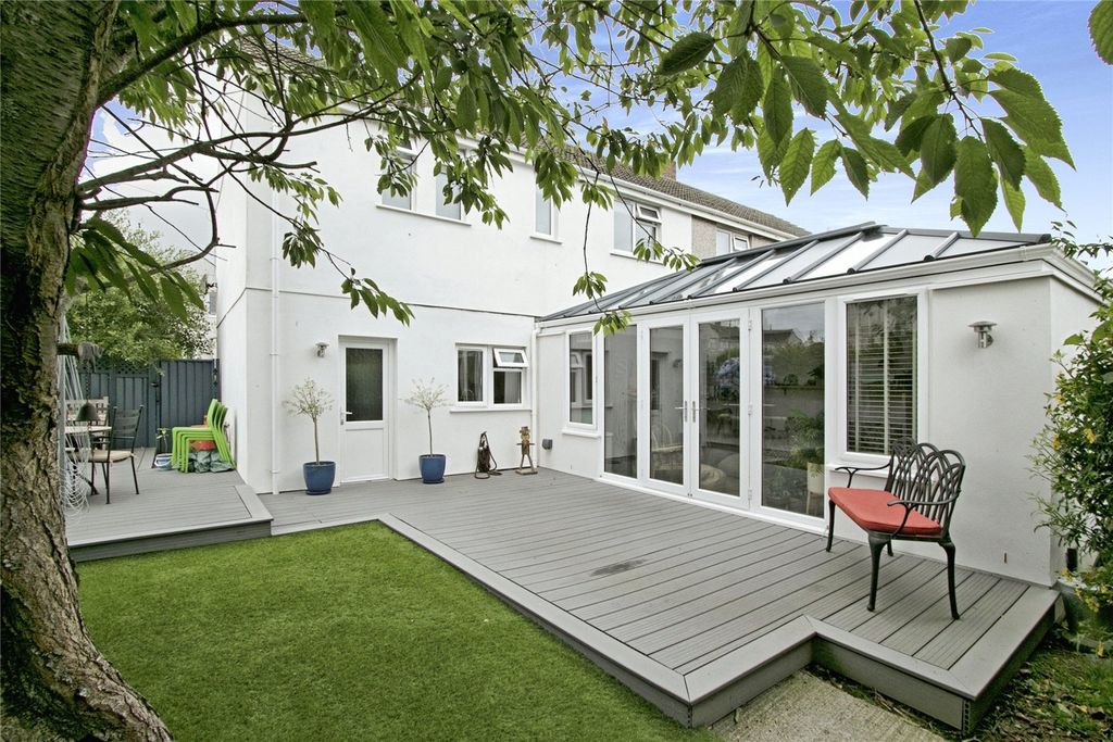 Property photo 2 of 16 Picture No. 01