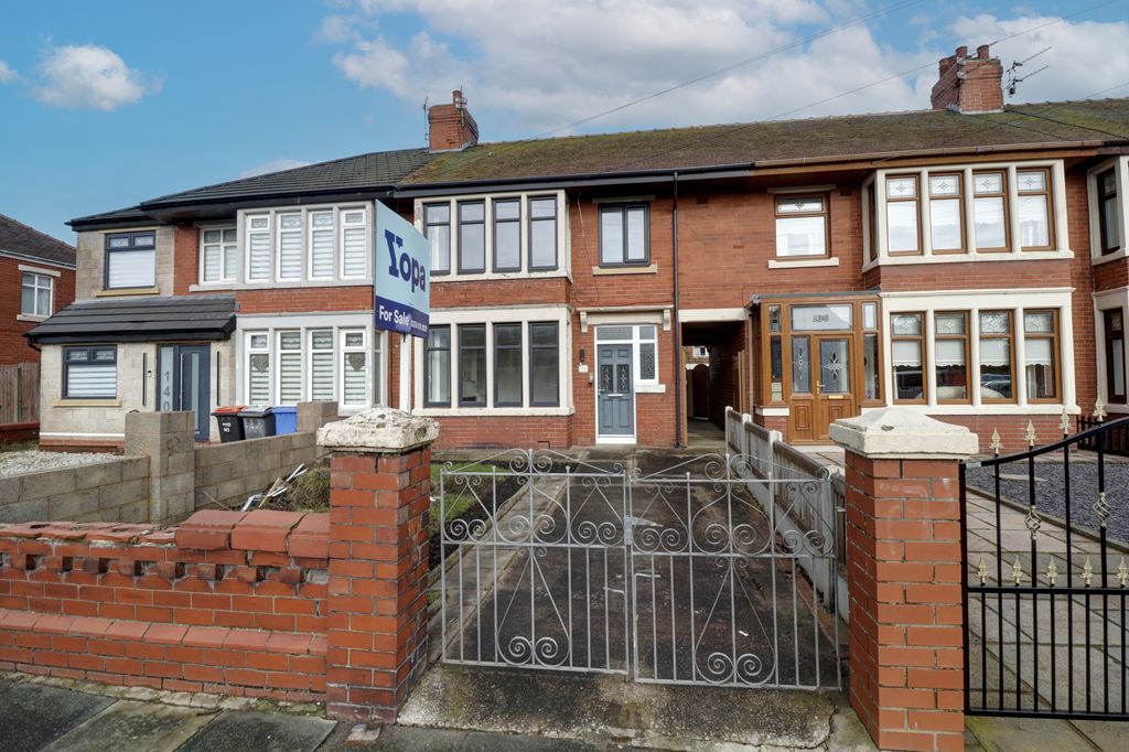 Property photo 1 of 24 Exteriorcfront Copy