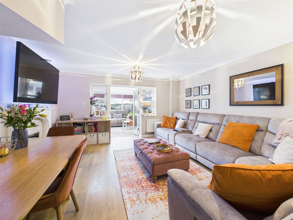 Property photo 3 of 16 Picture No. 05