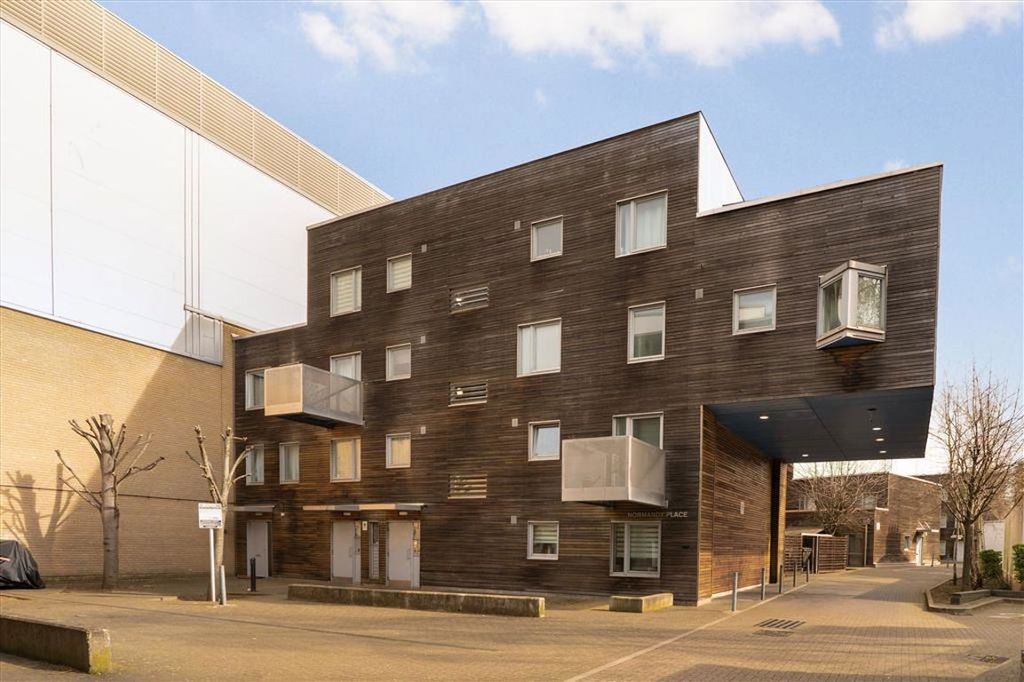 Property photo 1 of 5