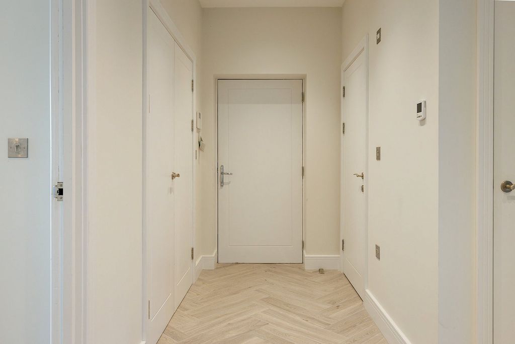 Additional image 11 of 3 bed flat for saleEpsom Road, Guildford, Surrey GU1