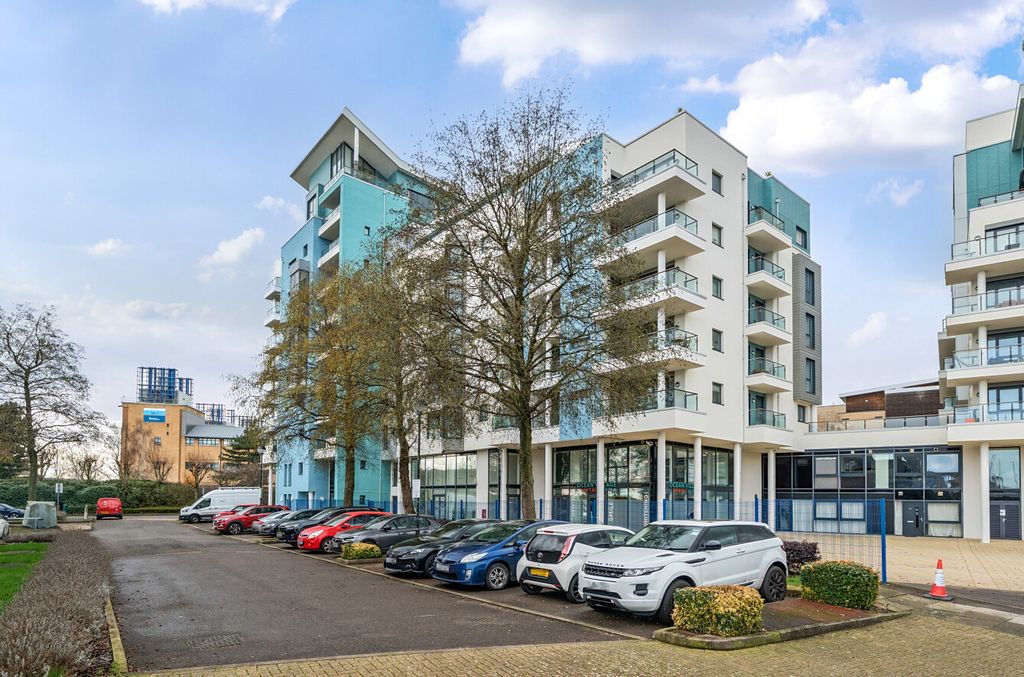 Property photo 1 of 10 1411051-3-6989cd9...