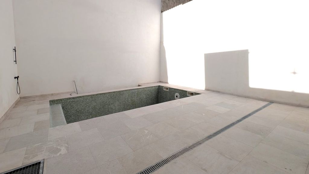 Property photo 2 of 19 02.Jpeg