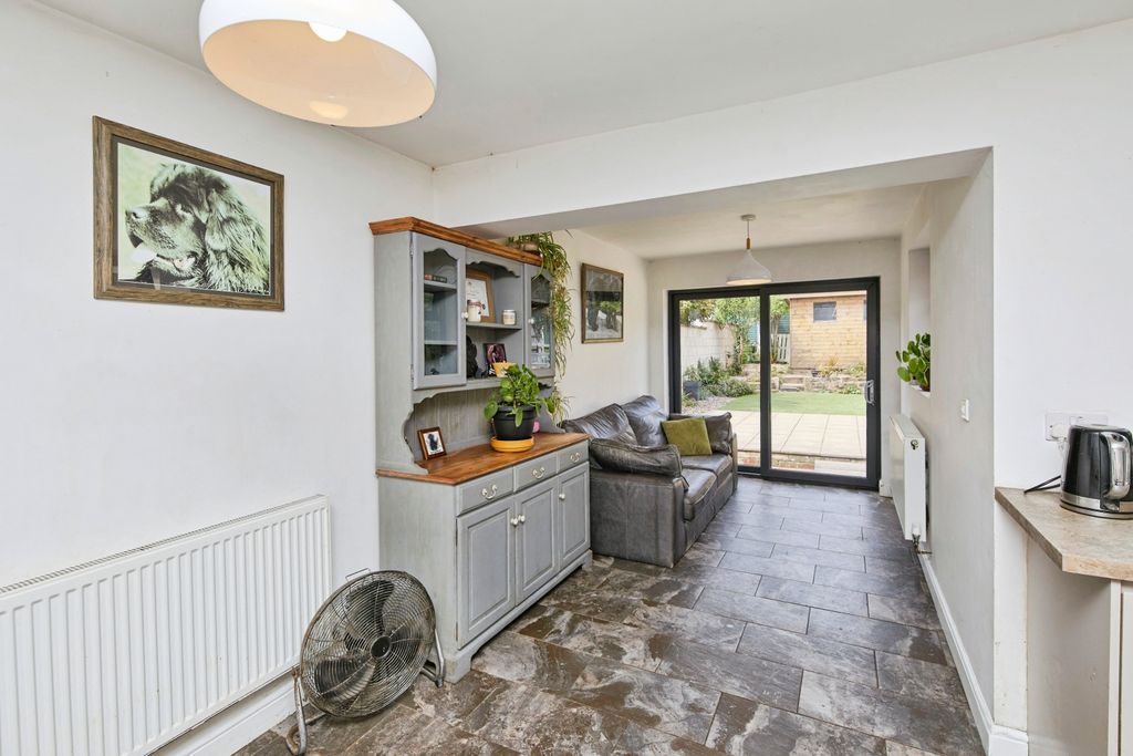 Property photo 3 of 13