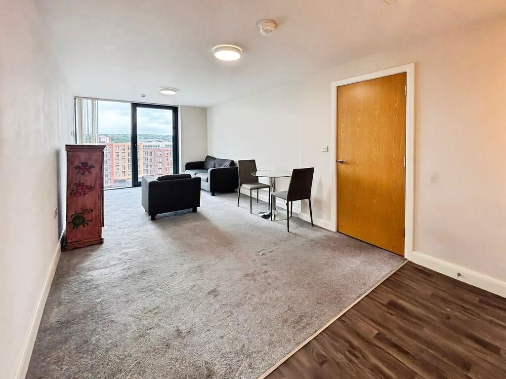 Property photo 3 of 12