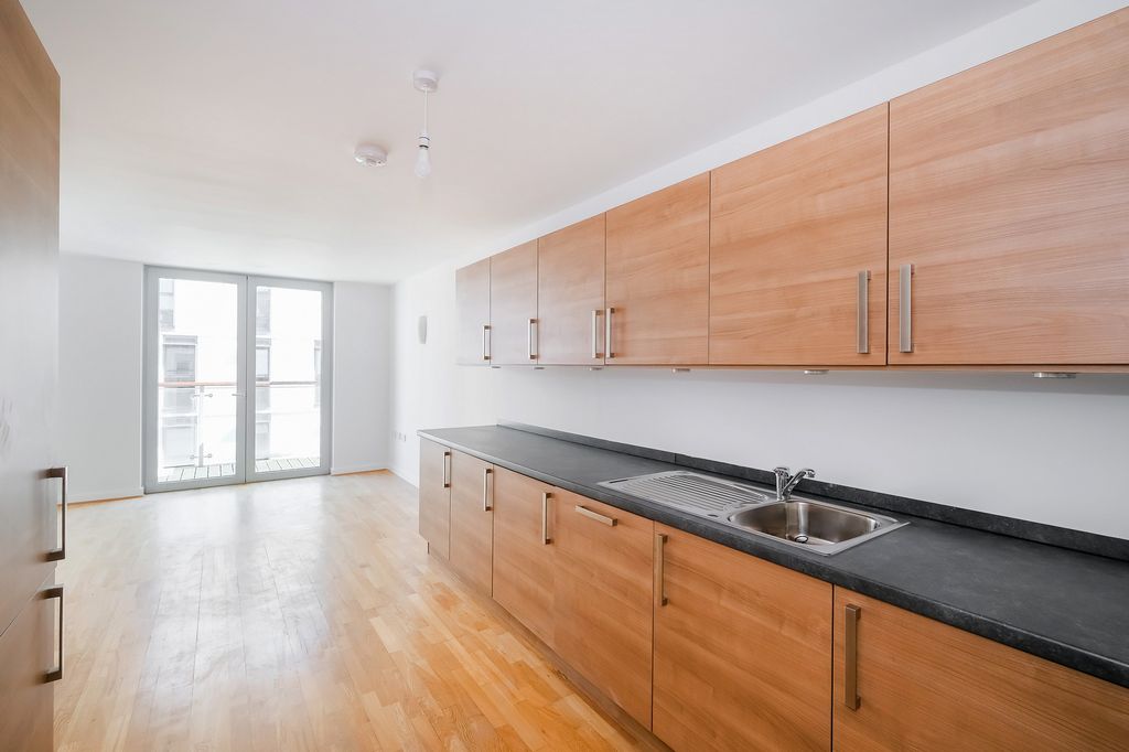 Property photo 2 of 9 2