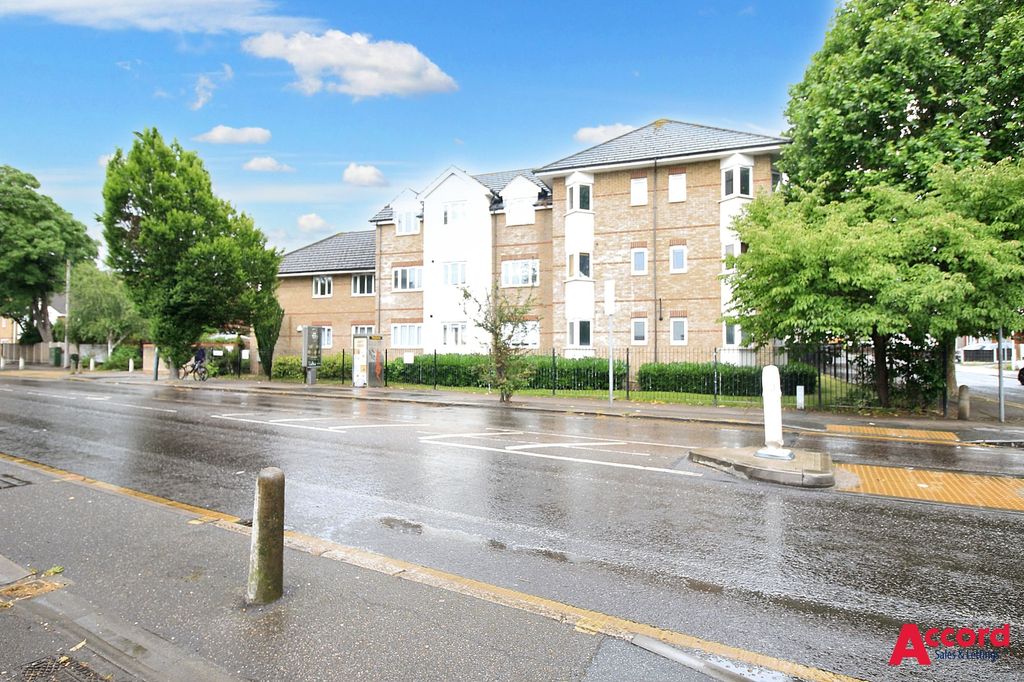 Property photo 1 of 9 External