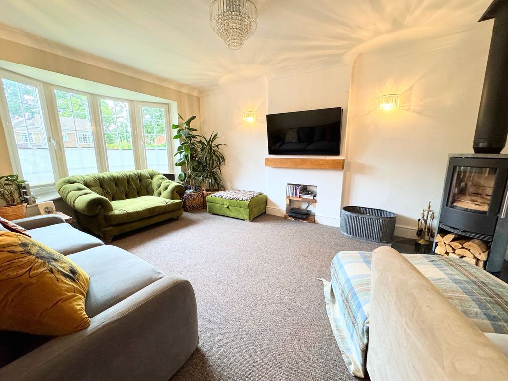 Property photo 2 of 21 Living 1.Jpeg