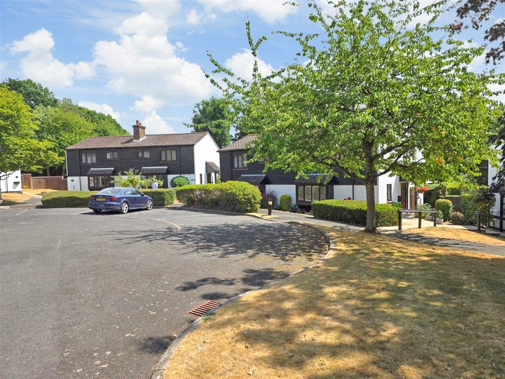 Property photo 3 of 19 External Lifestyle