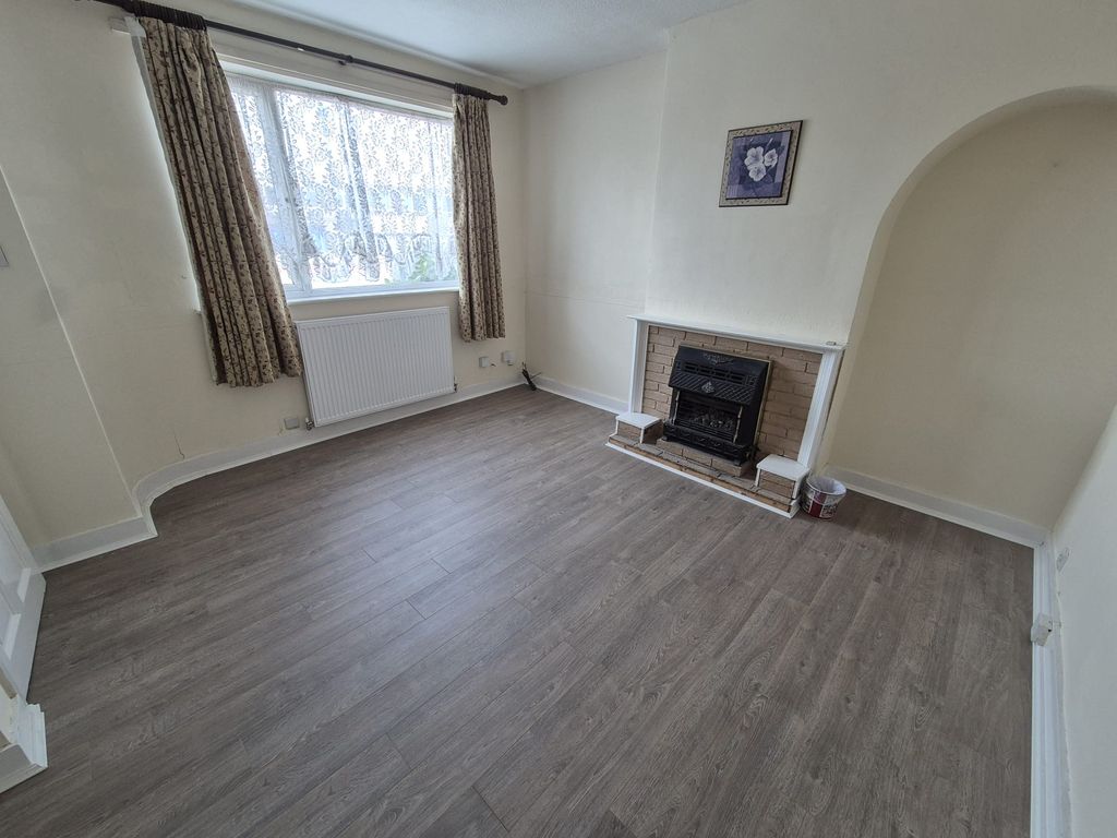 Property photo 2 of 10 Lounge