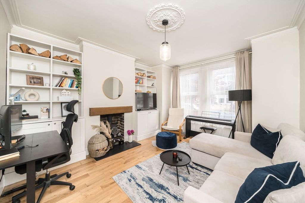 Property photo 2 of 6