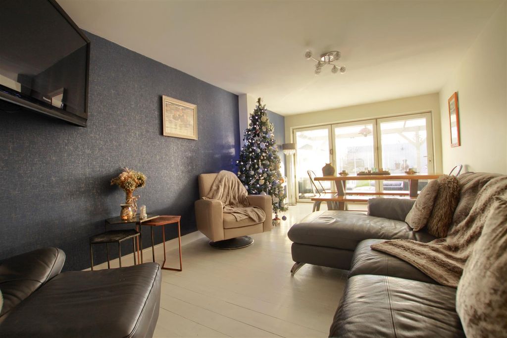 Property photo 3 of 14 Sp4.Jpg