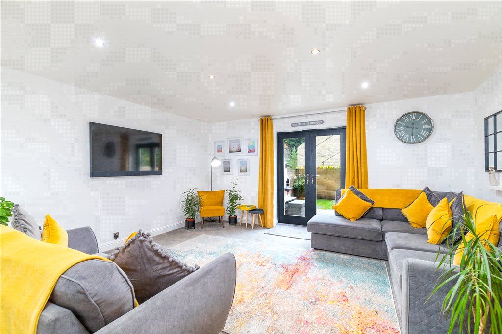 Property photo 3 of 23 Living Room