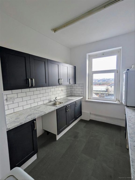 Property photo 2 of 8 Kitchen Flat 3.Jpg