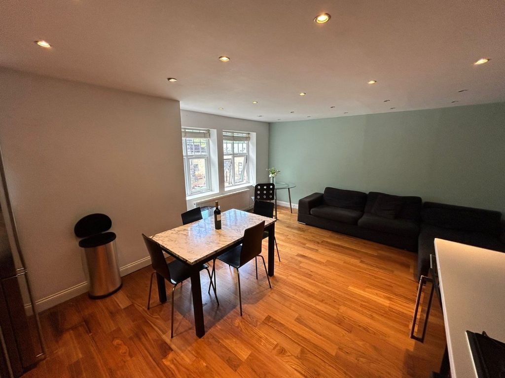 Property photo 3 of 12 Picture No. 05