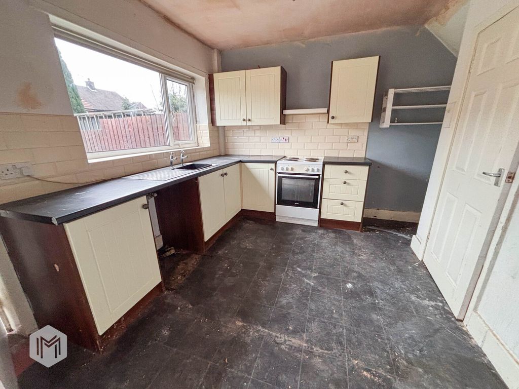 Property photo 2 of 13 Picture No. 18