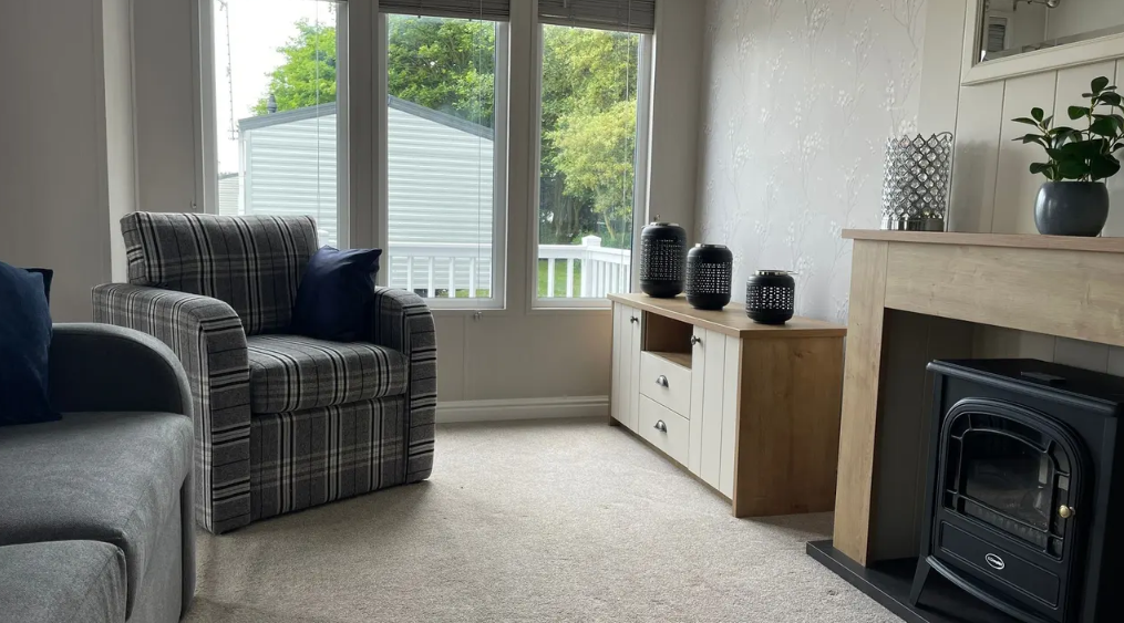Property photo 1 of 17 Luxury Lodge
