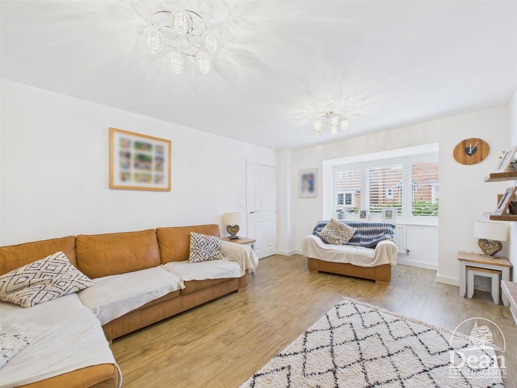 Property photo 2 of 23