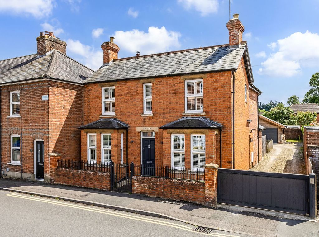 Property photo 1 of 17