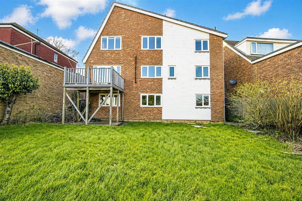 Property photo 2 of 31 Bbfa3c68-809E-4B77-A1Db-684Aa87d9153.Png