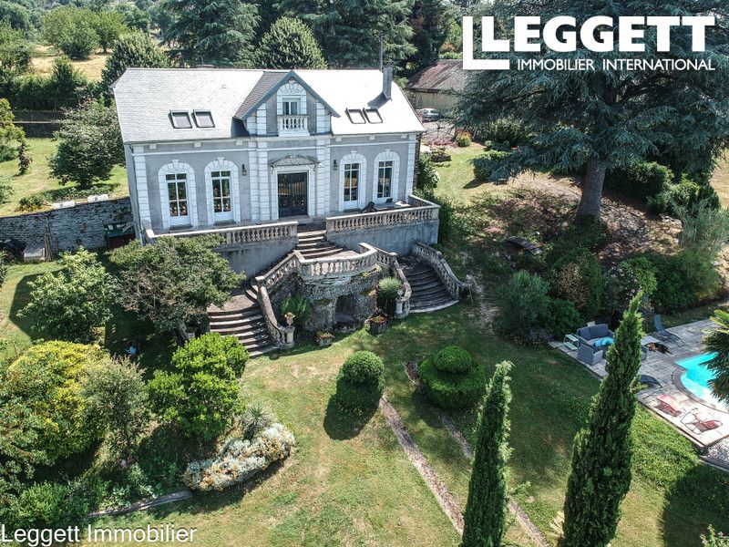 Property photo 2 of 10