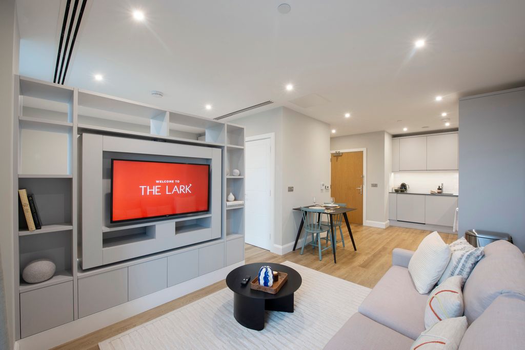 Property photo 3 of 21