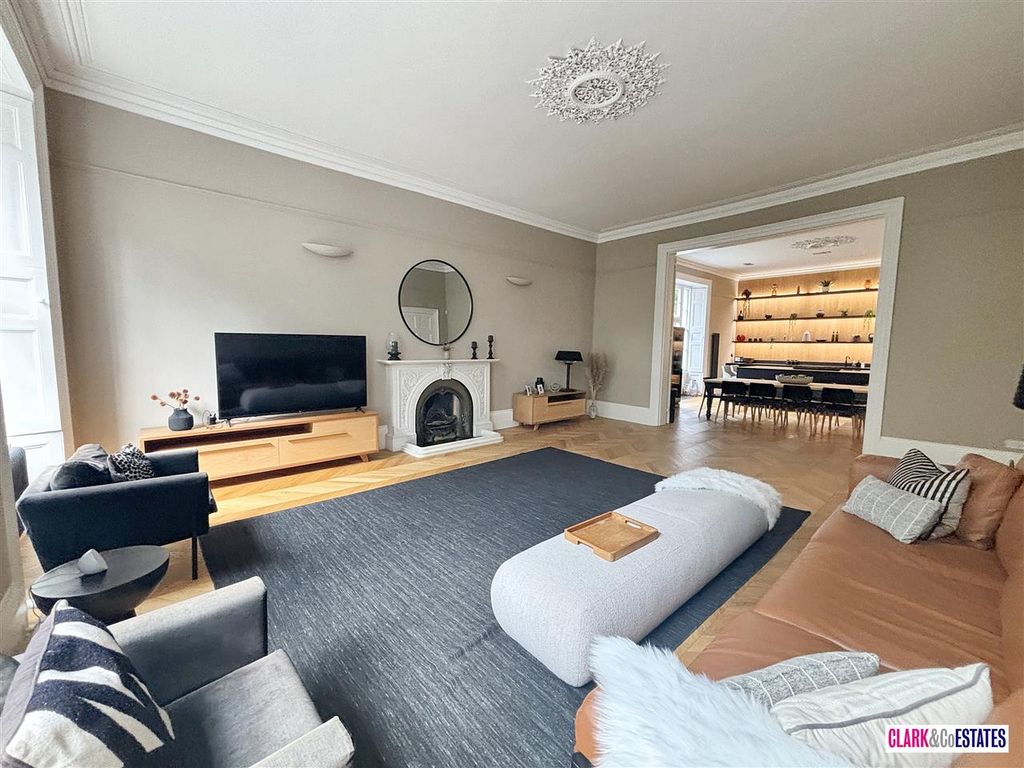 Property photo 2 of 33 Reception Room