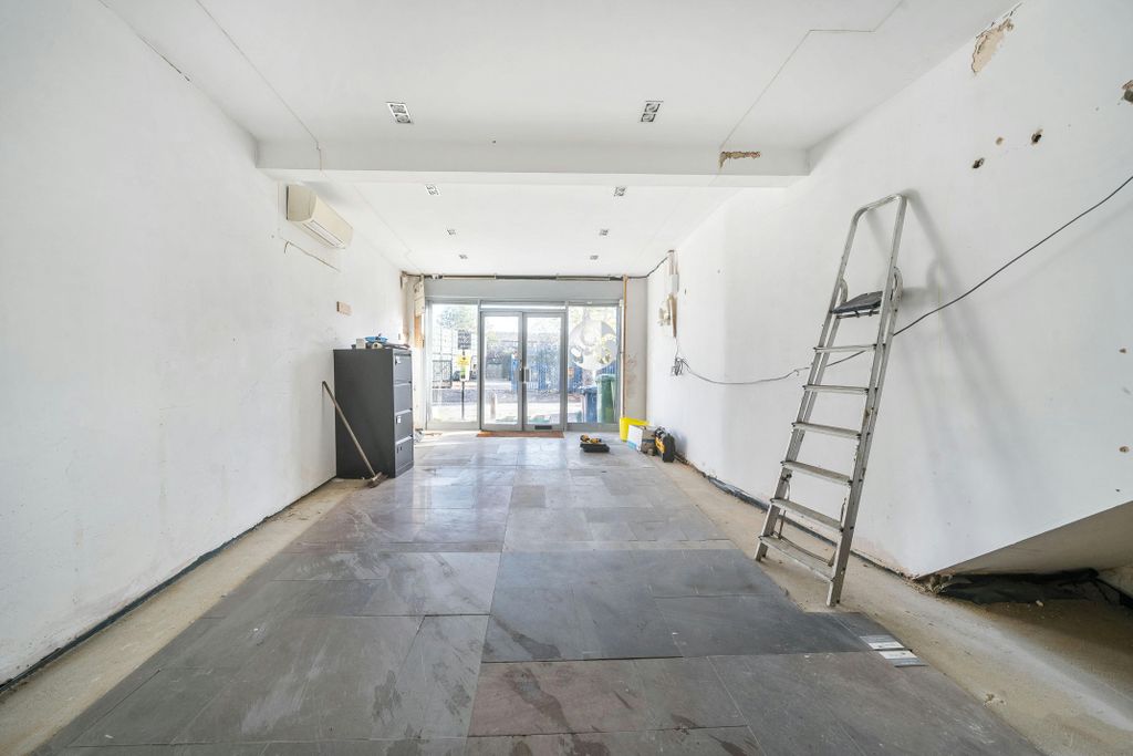 Property photo 2 of 10 13813459691B02496F398.Jpg