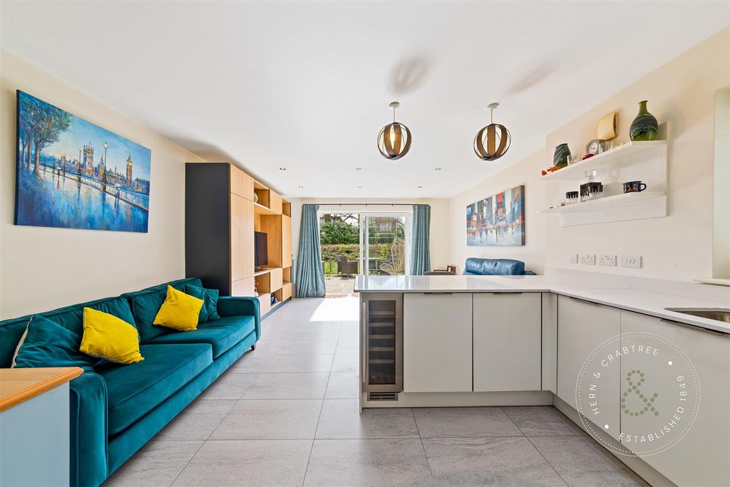 Property photo 2 of 31 The-Retreat-19.Jpg