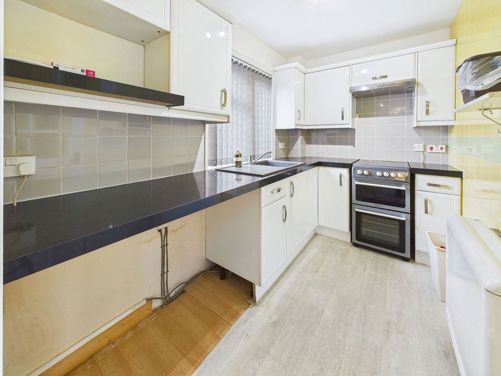 Property photo 2 of 8