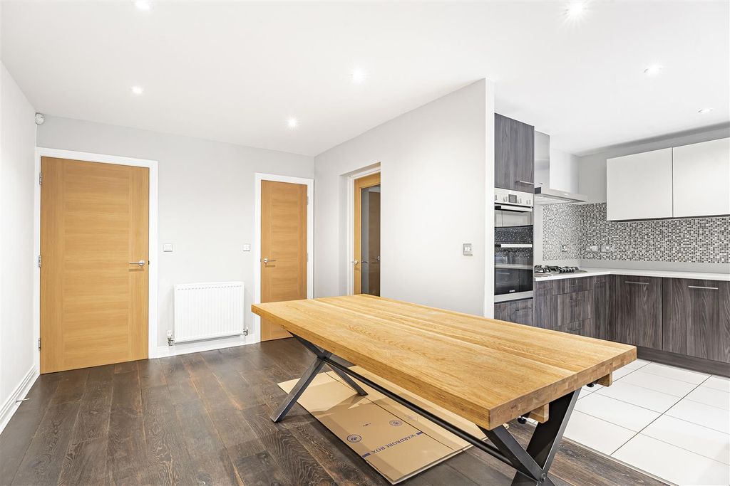 Property photo 3 of 27 17_60709.Jpg