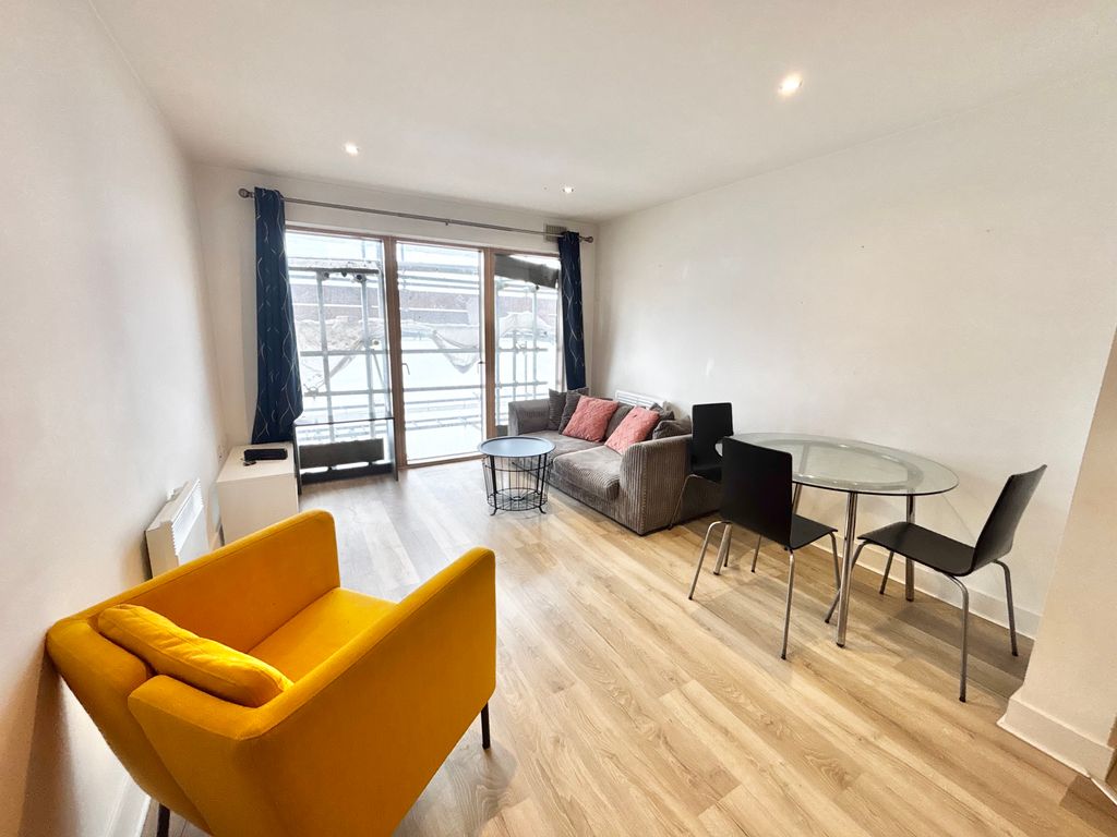 Property photo 1 of 4 Lounge