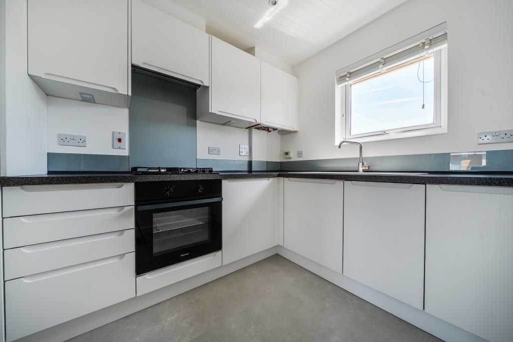 Property photo 1 of 11 Kitchen