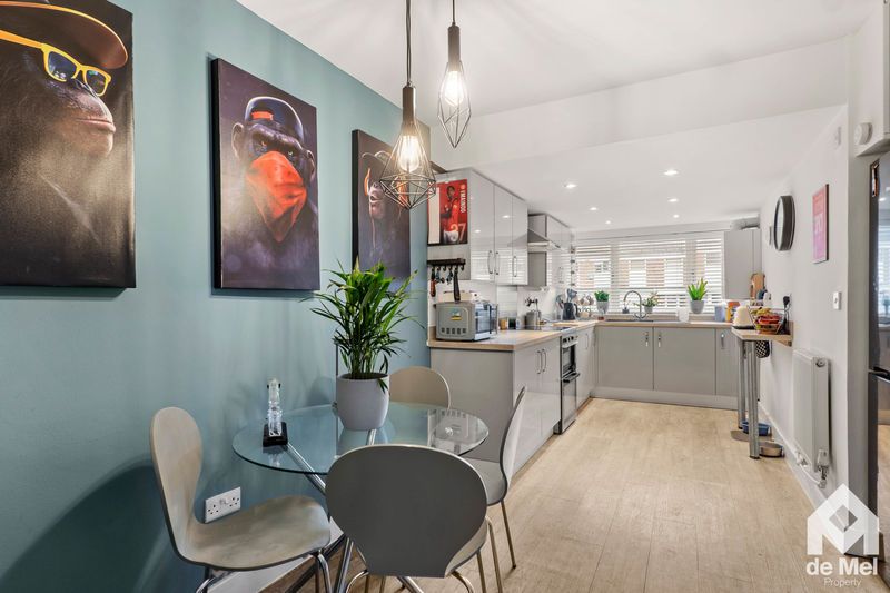 Property photo 2 of 11 Photo 8