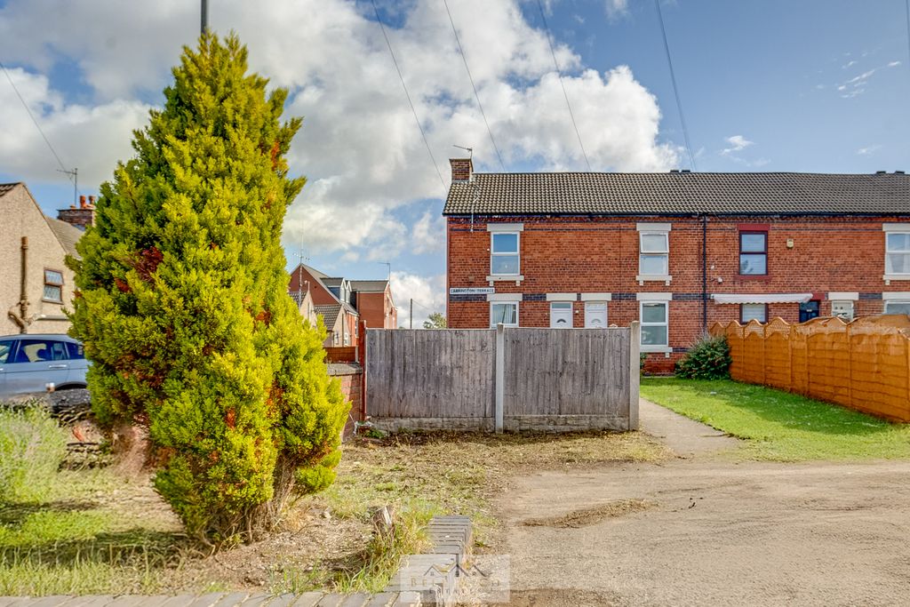 Property photo 1 of 22 Parking Infront Of Property