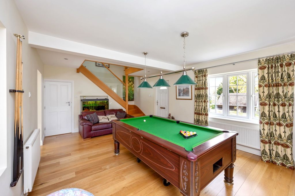 Property photo 2 of 30