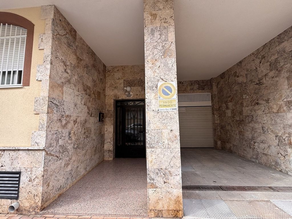 Property photo 3 of 43