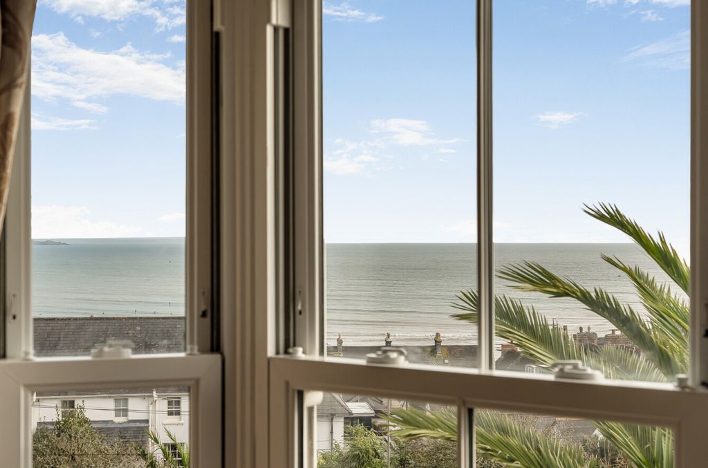 Property photo 1 of 22 1374785-15-690F55...