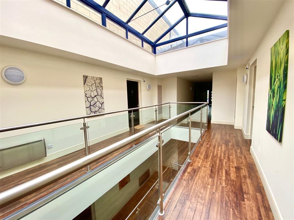 Property photo 2 of 13 Image