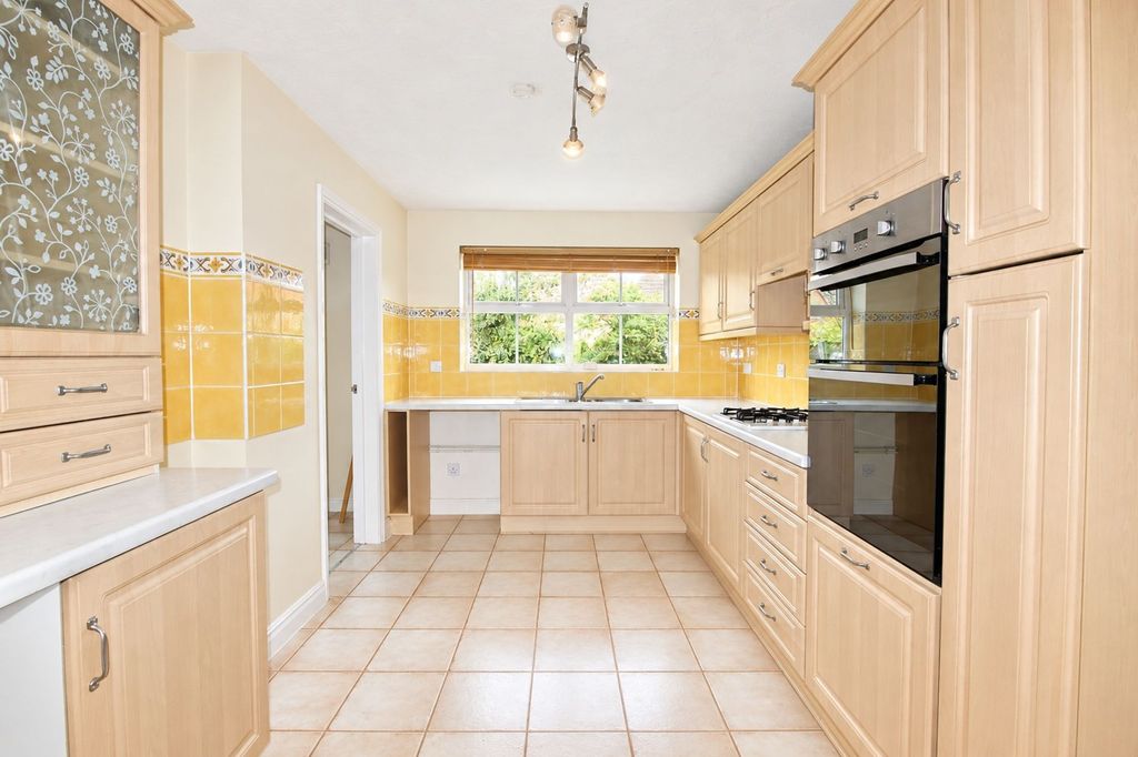 Property photo 2 of 12