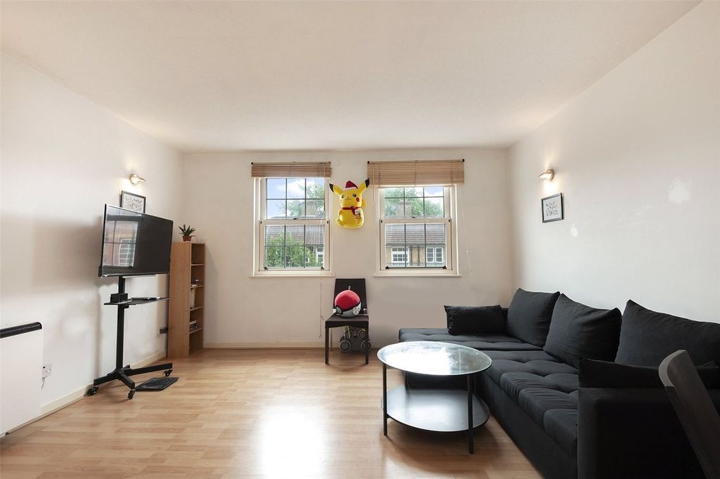 Property photo 2 of 13
