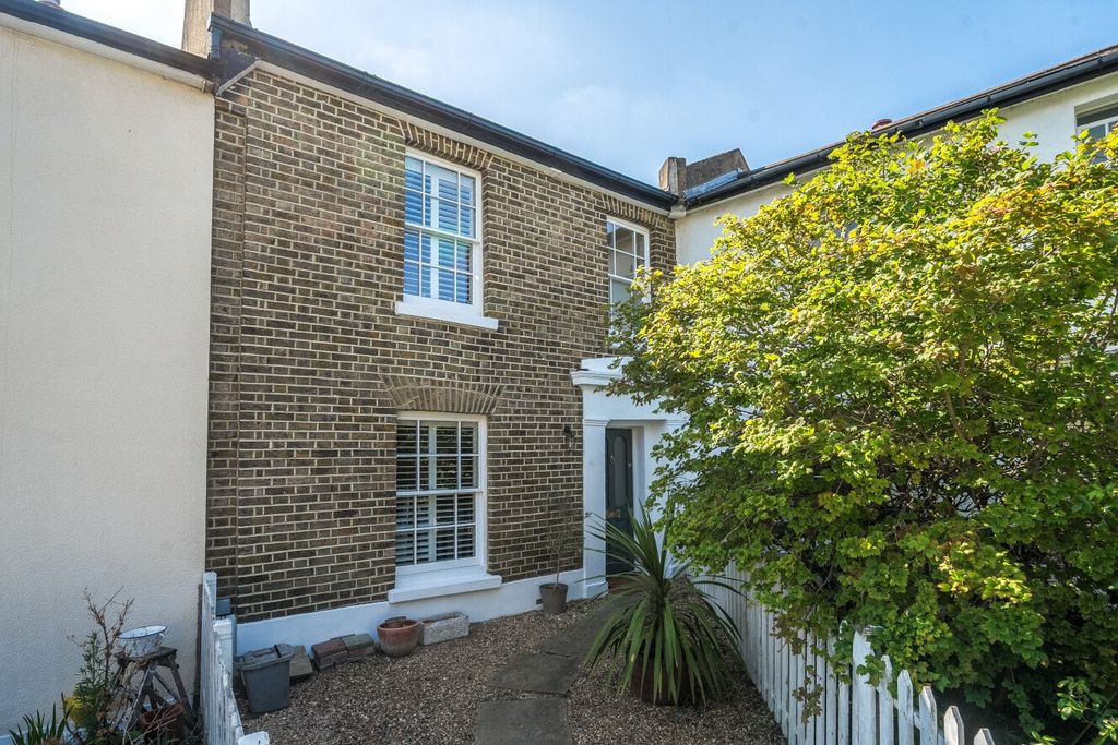 Property photo 1 of 42 Picture No. 44