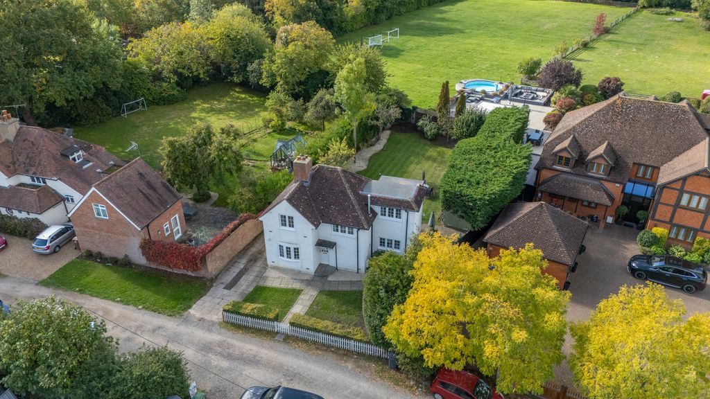 Property photo 3 of 24