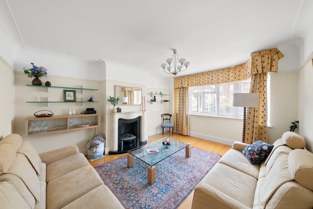 Property photo 3 of 15 Photo 1