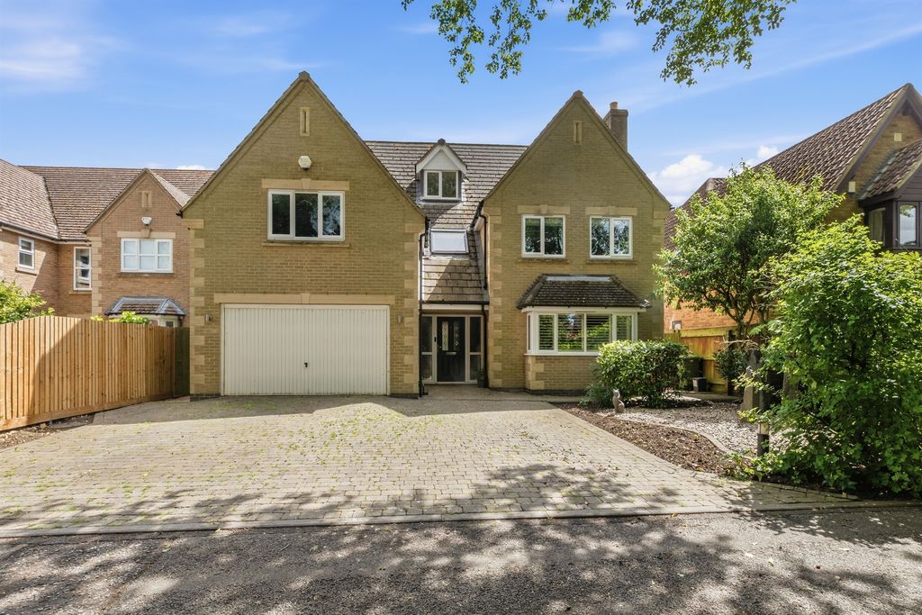 Property photo 1 of 19
